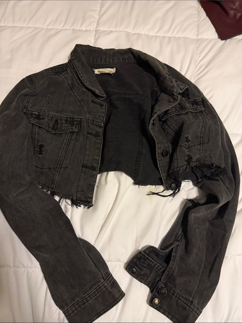 Ci Sono Women's Cropped Distressed Jean Jacket - Black